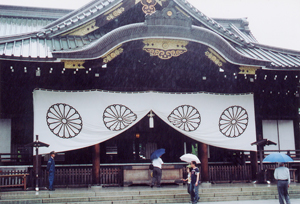 写真：昭和天皇に敬遠された靖国神社。天皇は戦争責任追及を恐れたのだ